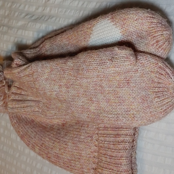 NWT JILLIAN HARRIS X JOE FRESH KNIT HAT & MITTEN SET - Picture 8 of 11